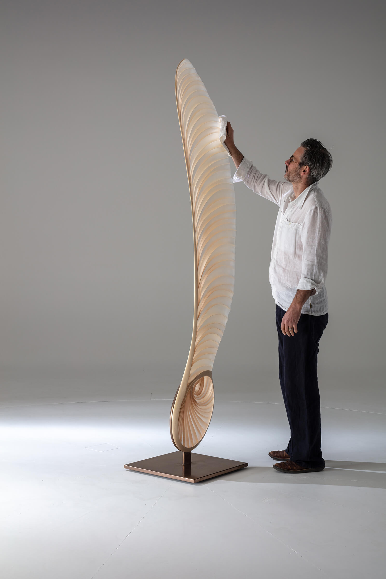 Marc Fish with ‘Sycamore Seed Sculpture’, 2019 COURTESY: Marc Fish / PHOTOGRAPHER: Simon Eldon