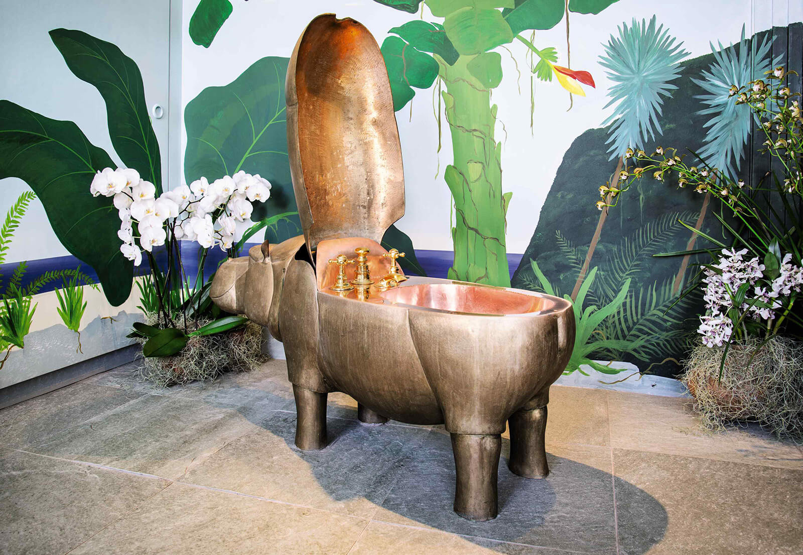 François-Xavier Lalanne, 'Unique Famille Hippopotames', 1992. (Estimate €2,000,000 - €2,500,000. Sold for €2,112,500.) COURTESY: Sotheby's