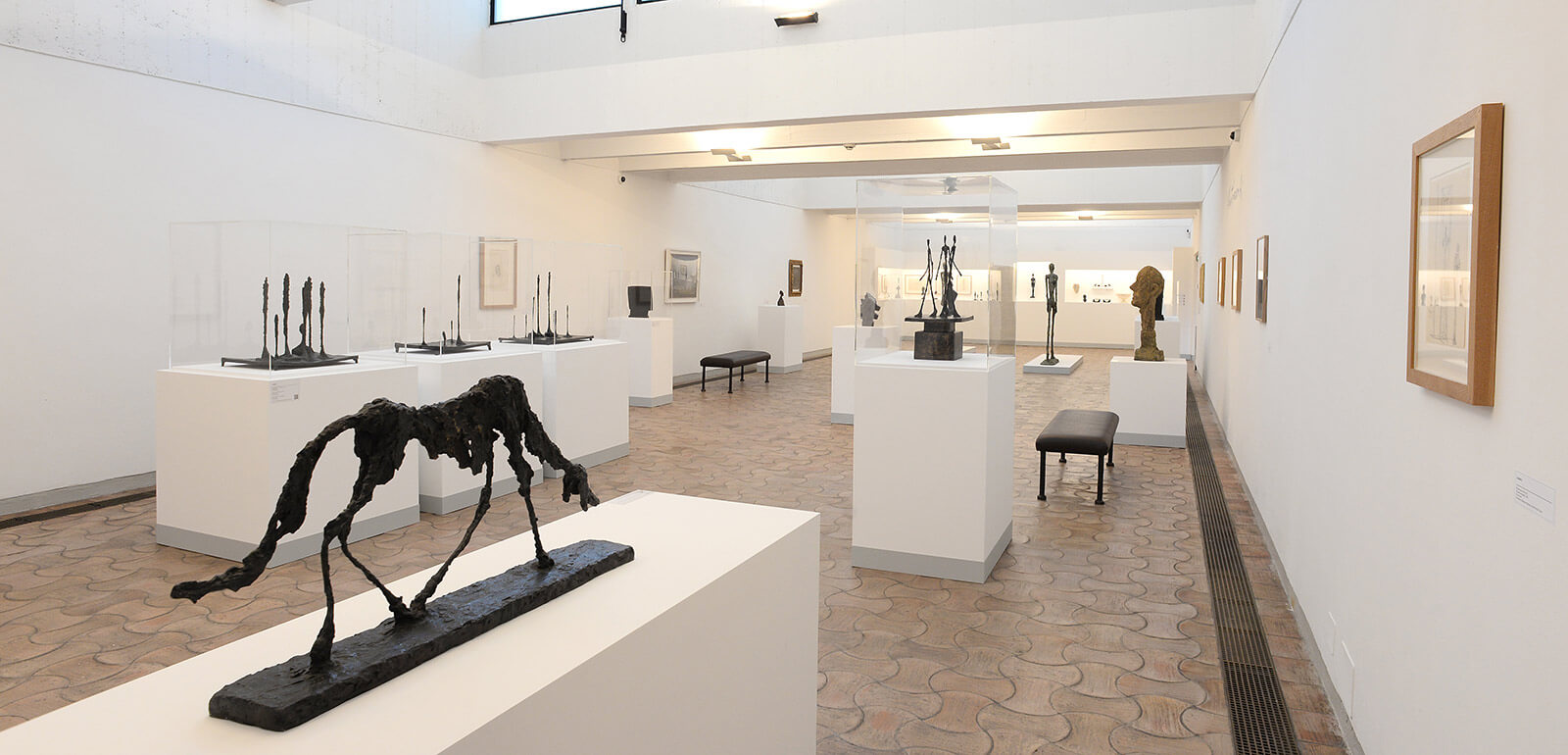 Fondation Giacometti - Chaise dans l'atelier (recto) / Sculpture