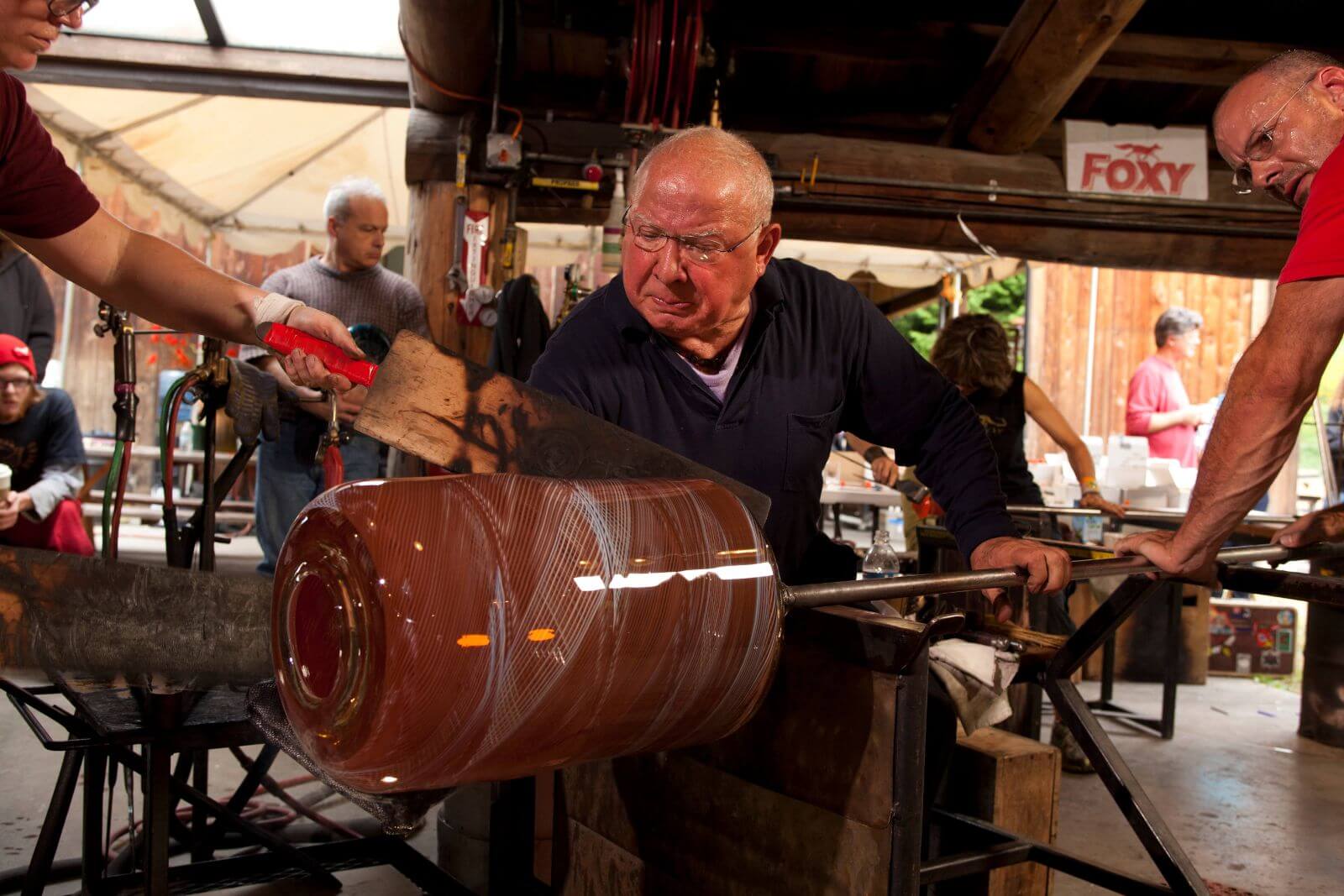 Lino Tagliapietra at work COURTESY: Lino Tagliapietra