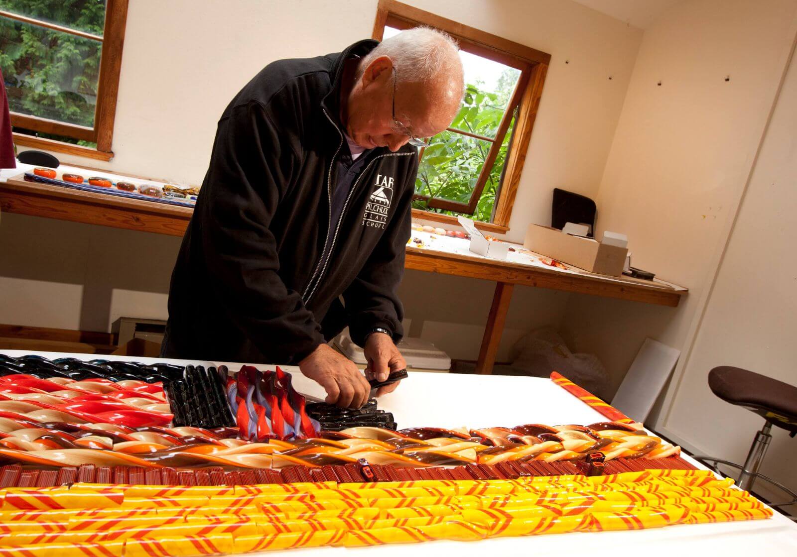 Lino Tagliapietra at work COURTESY: Lino Tagliapietra