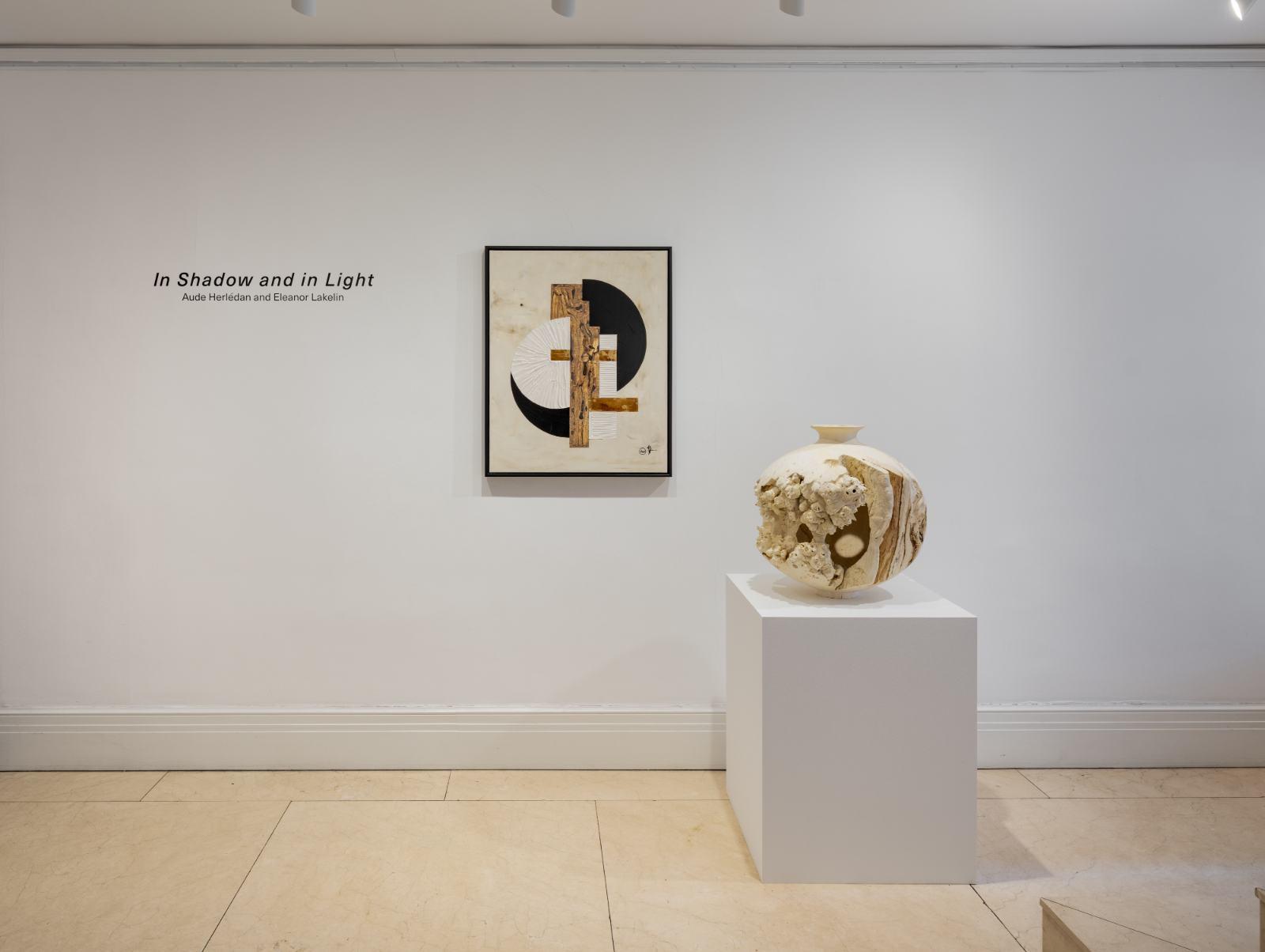 Exhibition view, ‘Aude Herlédan and Eleanor Lakelin: In Shadow and in Light’ COURTESY: Rosenberg & Co. / PHOTOGRAPHY: © Adam Reich