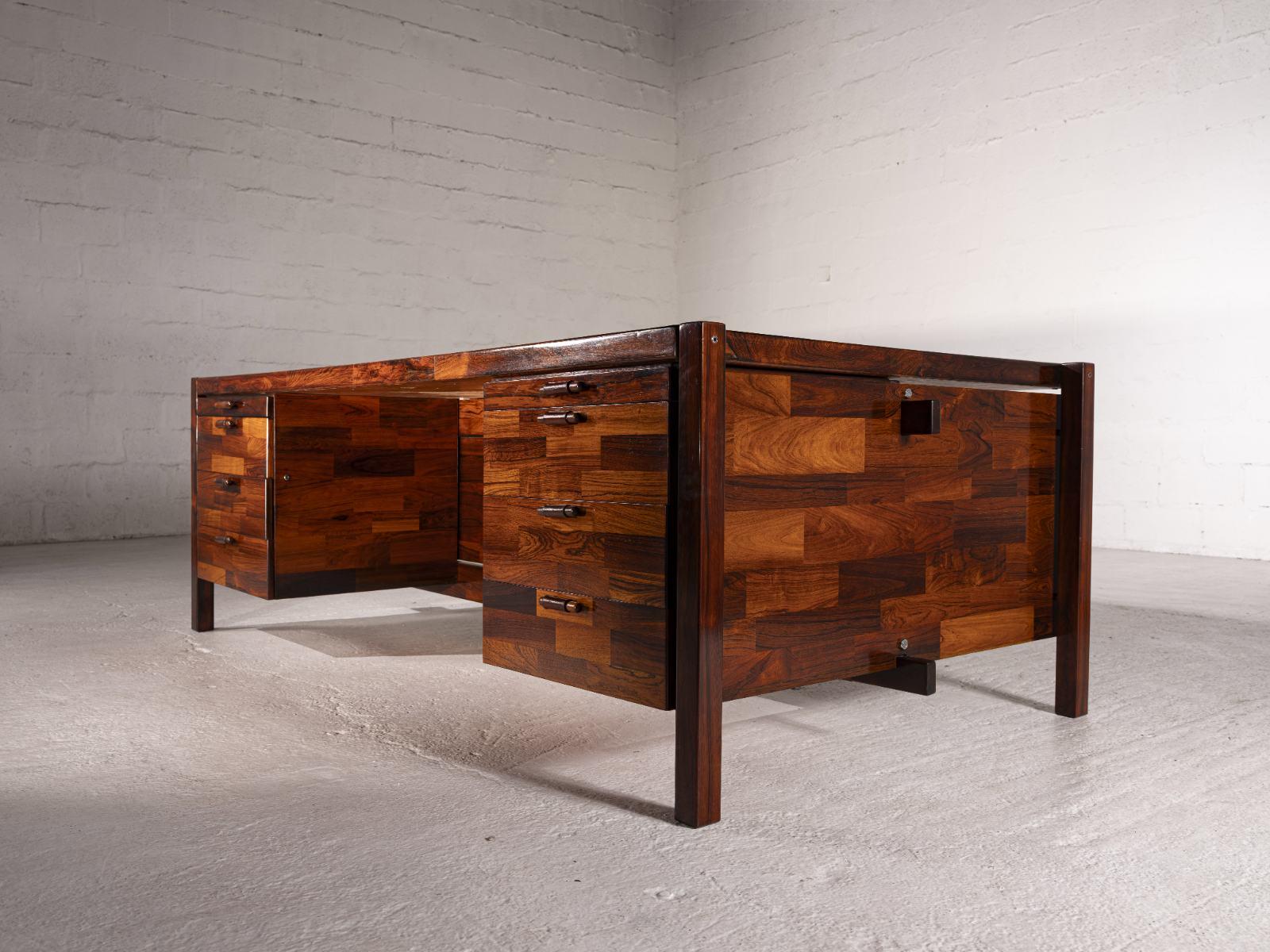 Jorge Zalszupin, ‘Diplomate’ desk, 1960 COURTESY: Jorge Zalszupin & Galerie Brazil Moderniste