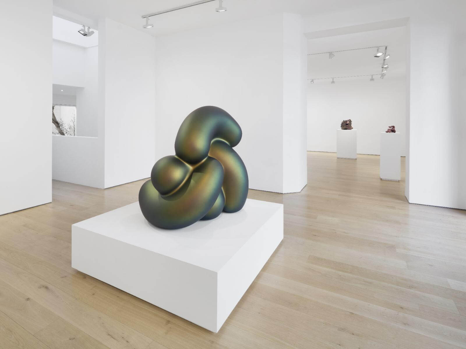 Exhibition view, ‘Ken Price’ with ‘Ceejay’, 2011 COURTESY: Ken Price & Lisson Gallery