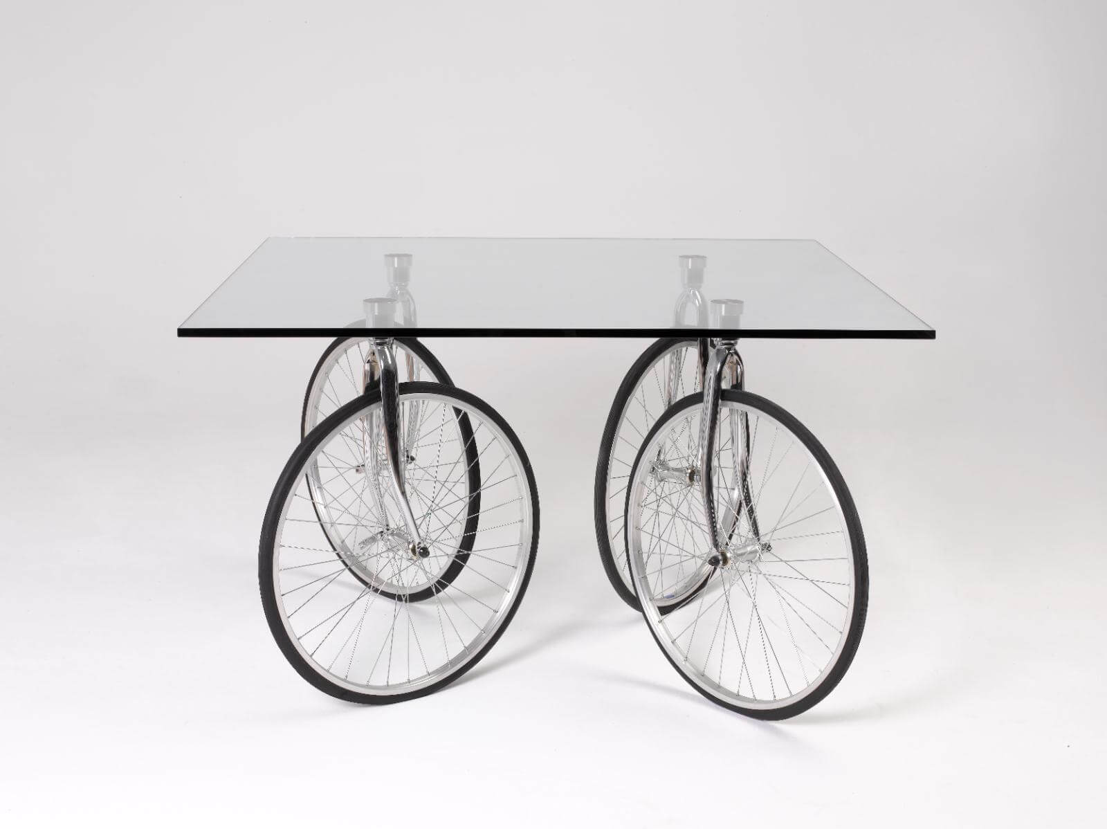 Gae Aulenti, ‘Table Tour’, 1993 COURTESY: © The Artist & Centre Pompidou, MNAM-CCI/Philippe Migeat/Dist. GrandPalaisRmn