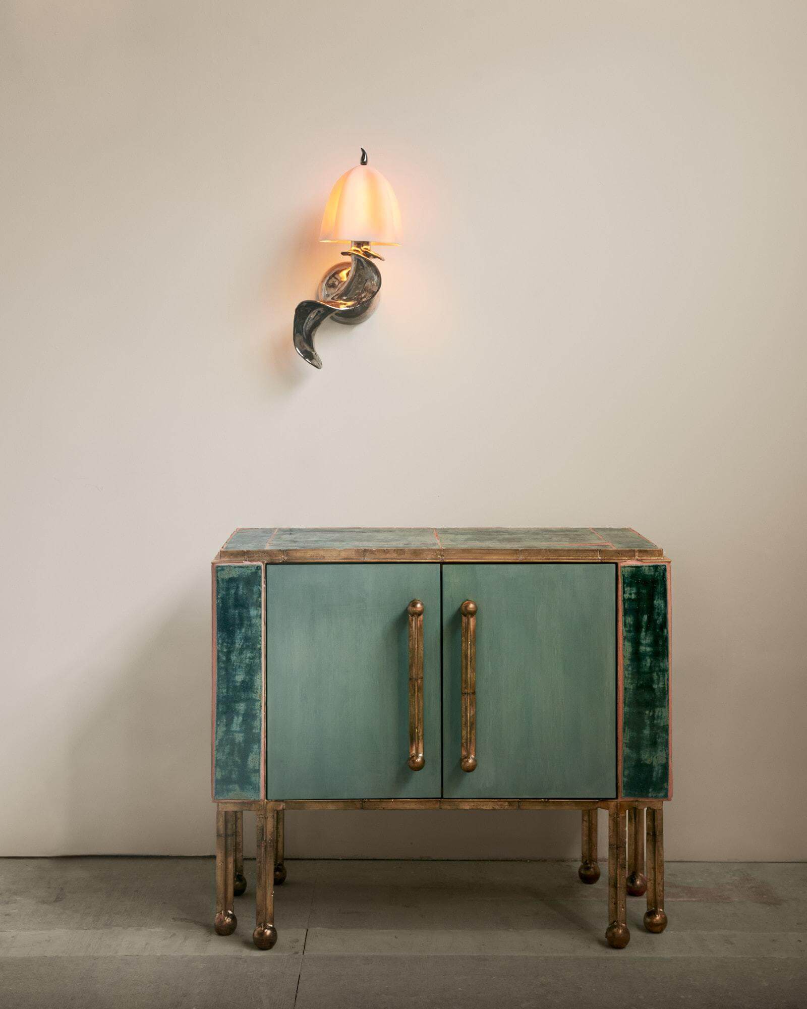 Jeremy Anderson, ‘Jade Cabinet’, 2026; ‘ Serpent Sconces’, 2026 COURTESY: © The Artist & Gallery FUMI / PHOTOGRAPH: Ethan Harrington